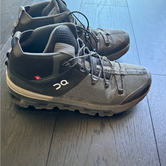 On Running Hiking Boots - Picture 3 of 5